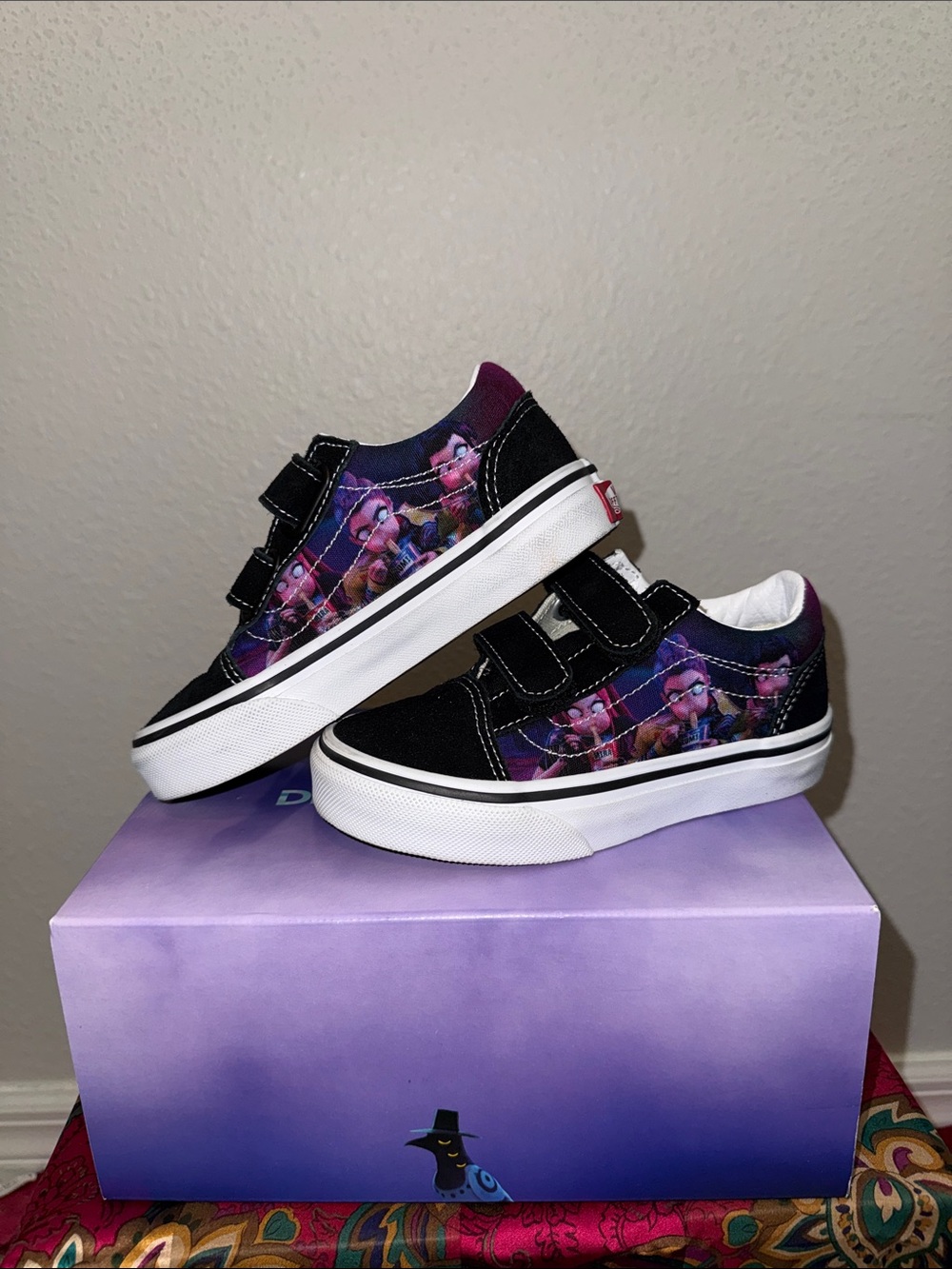 Vans Old Skool V Sneakers KPOP Demon Hunters 11